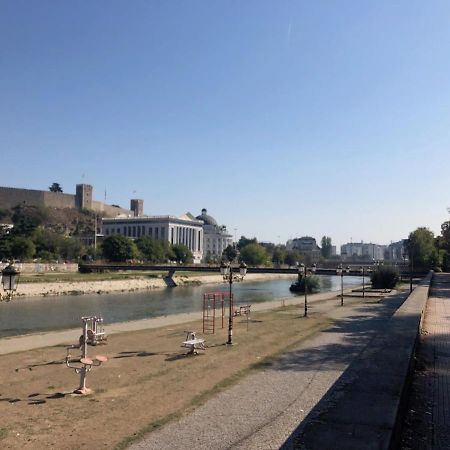 סקופיה City Centre River View Apartment מראה חיצוני תמונה